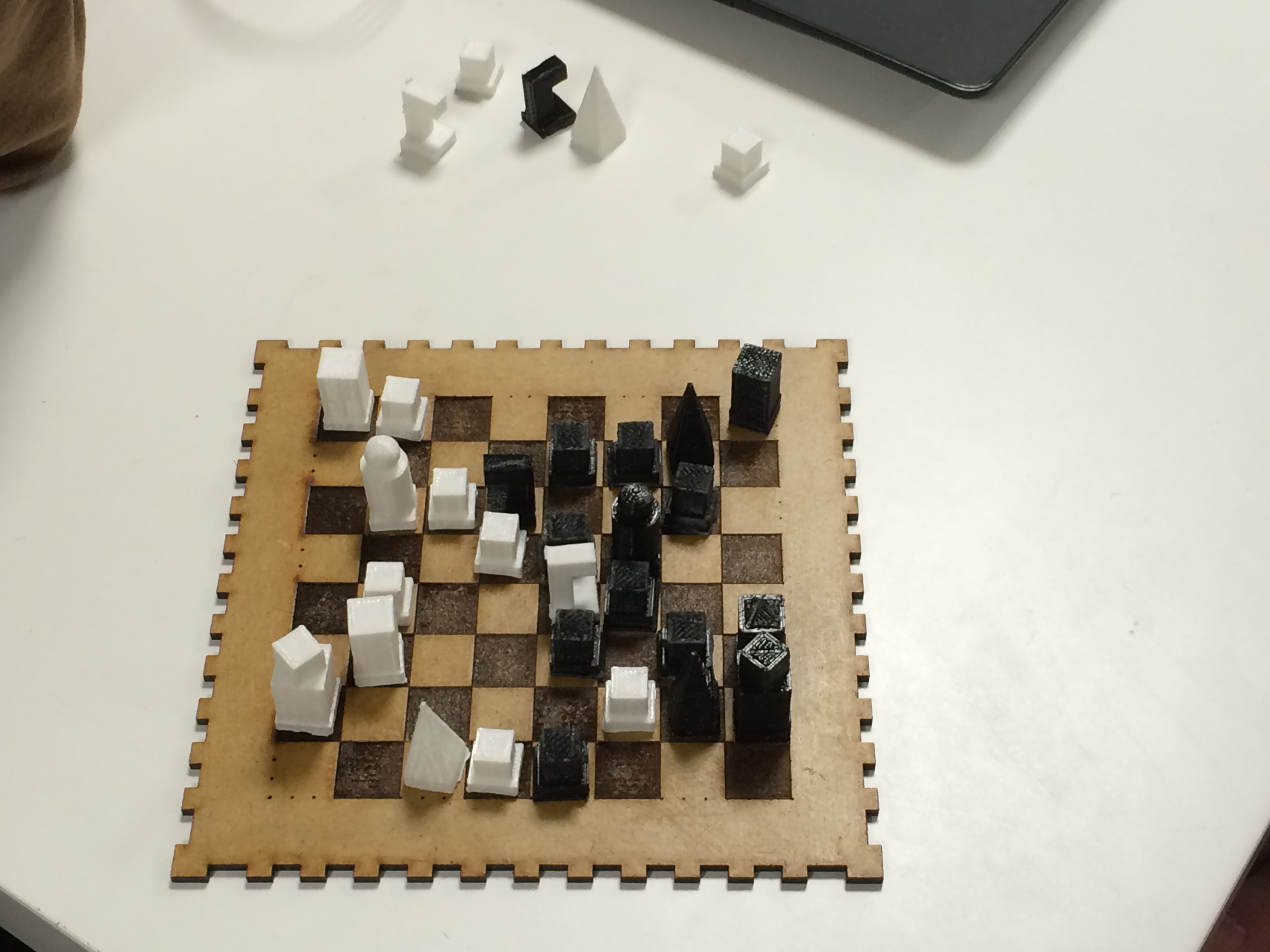 Un mini-jeu d’échecs transportable